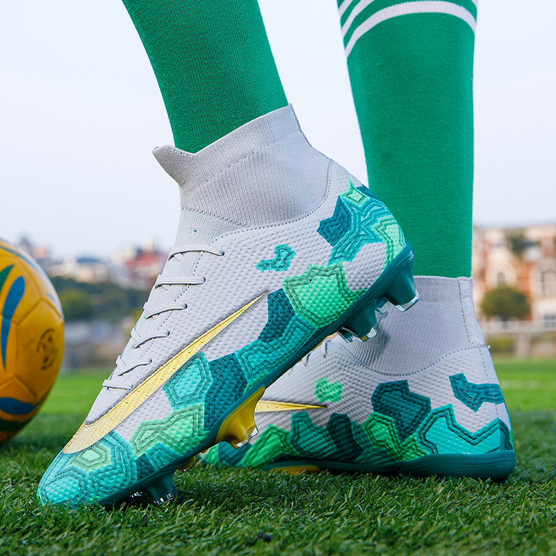 Men's Outdoor Sports Soccer Shoes in Microfiber Material
